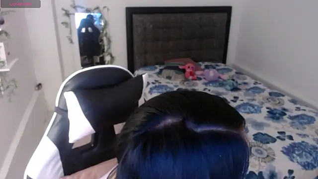 Ariel Laurentt online show from 07/17/26, 04:19