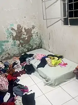 esthefany    putinha online show from 11/22/25, 01:48