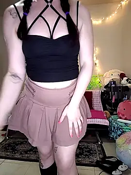 LaylaLucis online show from 04/10/26, 10:36