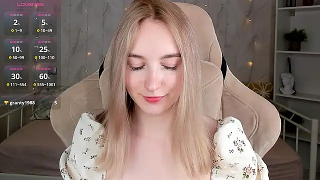 Shy Polly online show from 04/14/26, 12:05