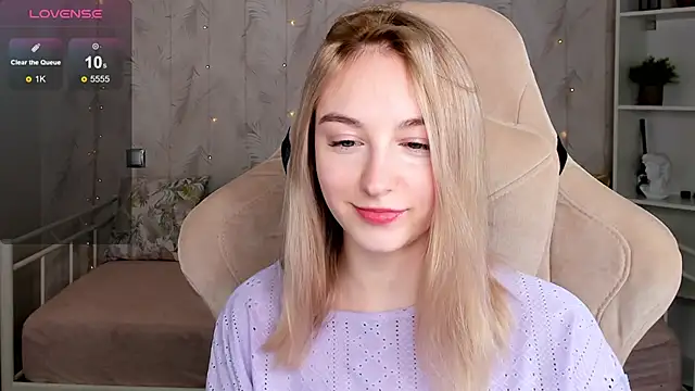 Shy Polly online show from 04/19/26, 12:11