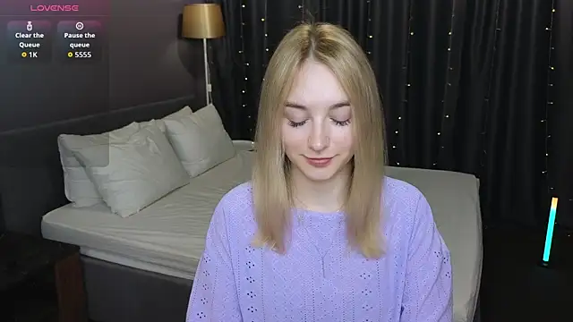 Shy Polly online show from 05/08/26, 12:38