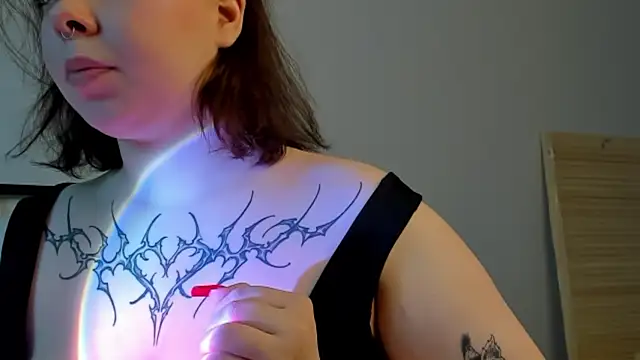 Snapshot of Vlada_vv chatting on 03/31/26, 06:47 Vlada vv online show from 03/31/26, 06:47