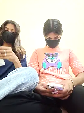 Lovely--girl online show from 04/11/26, 04:39