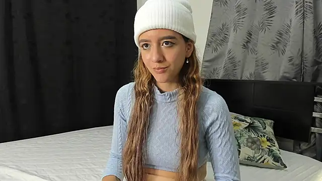 Violeta Gracee online show from 04/08/26, 05:35