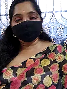 Soni-queen online show from 11/22/25, 07:07