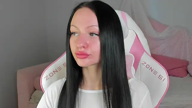 NaomiBlakes online show from 12/04/25, 05:28