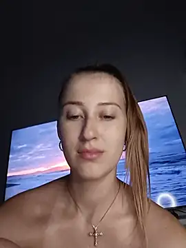 Snapshot of Susiee_Redd chatting on 06/22/26, 10:07 Susiee Redd online show from 06/22/26, 10:07