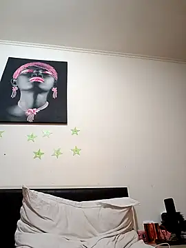 stropinela23 online show from 02/09/26, 08:46