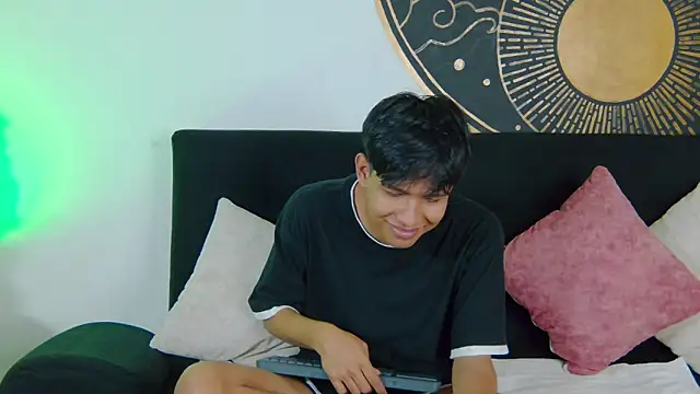 Liam Sinclair online show from 02/20/26, 07:58