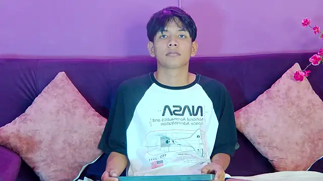 Liam Sinclair online show from 02/27/26, 07:47