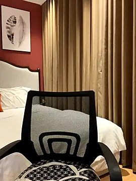 Queen-of-Love online show from 12/01/25, 02:11