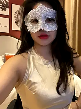 Queen-of-Love online show from 12/04/25, 08:01