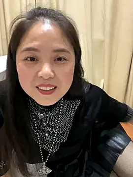 tianwei2567 online show from 11/21/25, 02:49