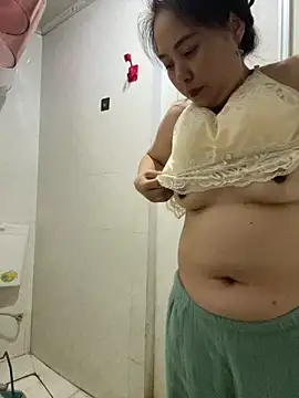 tianwei2567 online show from 11/26/25, 02:18