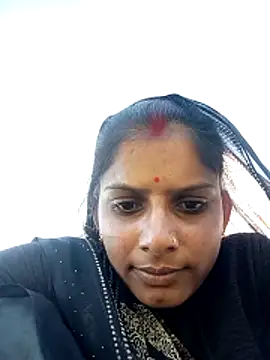 Snapshot of mina_jii chatting on 12/18/25, 08:42 mina jii online show from 12/18/25, 08:42