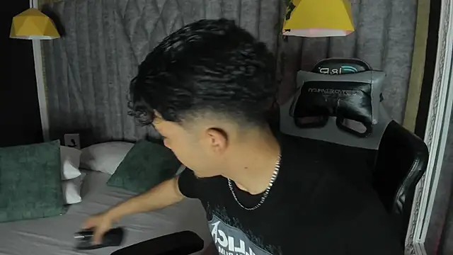 NicolaiKarav online show from 04/19/26, 12:04