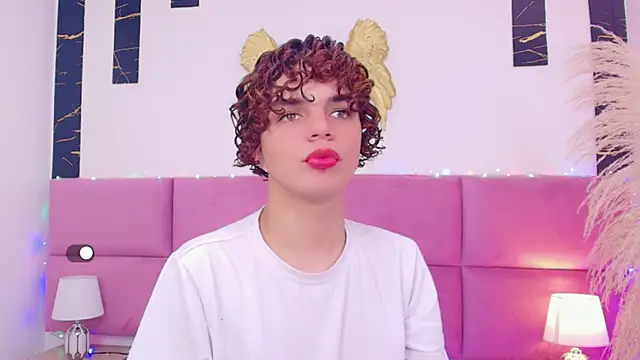 Skyee angel online show from 12/14/25, 01:49