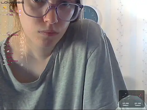 LustfulSarah online show from 06/17/26, 05:25