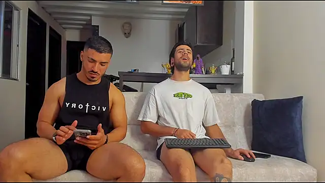 heteros curious online show from 11/22/25, 11:48