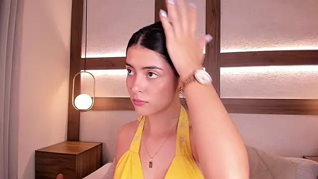 Snapshot of SarhaVega chatting on 06/17/26, 01:56 SarhaVega online show from 06/17/26, 01:56