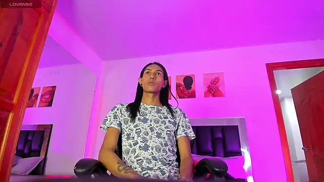 ValeryTs1 online show from 05/10/26, 06:24