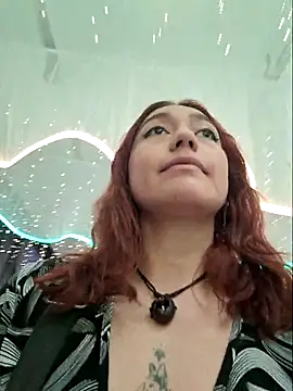 Eveeelyn25 online show from 12/21/25, 10:50