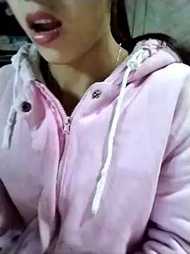 Snapshot of cobehihi chatting on 11/23/25, 12:10 cobehihi online show from 11/23/25, 12:10