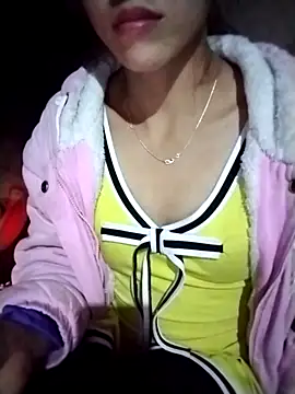 Snapshot of cobehihi chatting on 11/23/25, 01:11 cobehihi online show from 11/23/25, 01:11