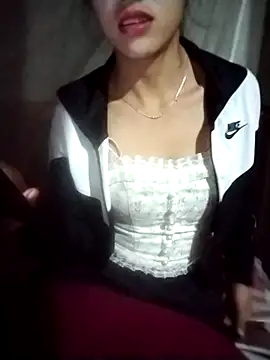 Snapshot of cobehihi chatting on 11/25/25, 02:44 cobehihi online show from 11/25/25, 02:44