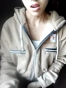 Snapshot of cobehihi chatting on 11/26/25, 01:50 cobehihi online show from 11/26/25, 01:50