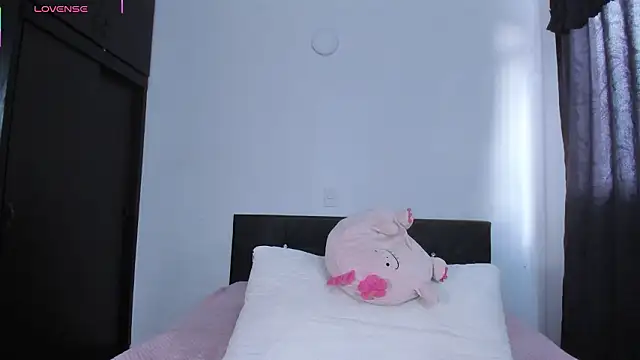 juanaaa 240 online show from 02/18/26, 09:33