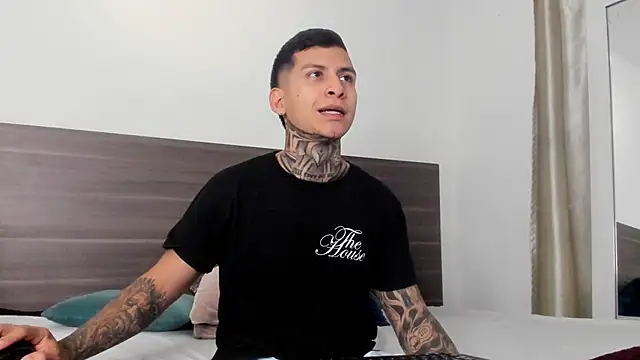 Andrew sanders68 online show from 12/04/25, 11:13