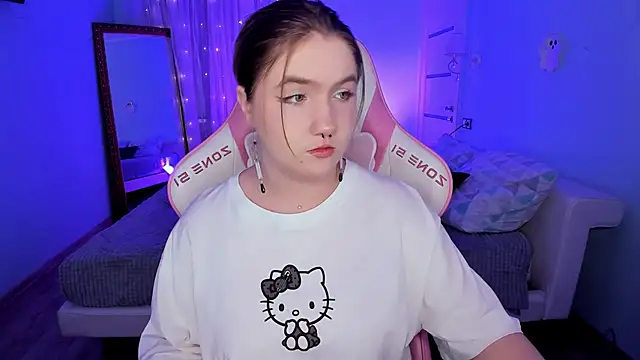 lovelyy julia online show from 12/02/25, 08:30