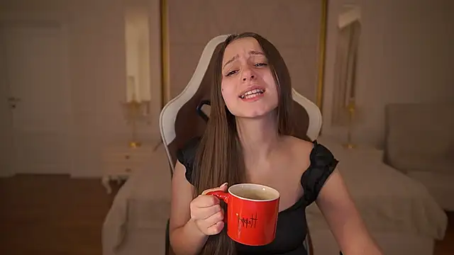 TinyNatalie online show from 02/26/26, 03:05