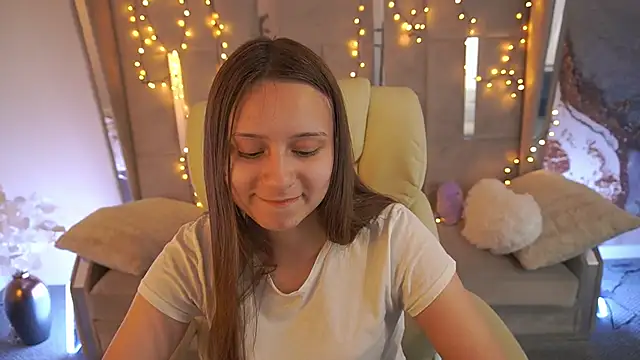 TinyNatalie online show from 05/25/26, 12:33