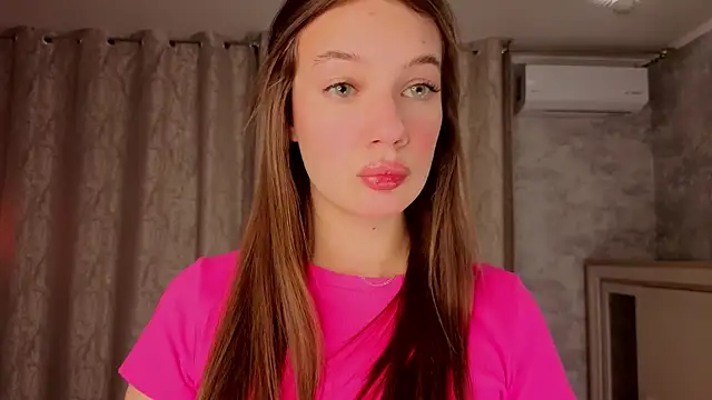 NeliaVandresar online show from 12/01/25, 04:06