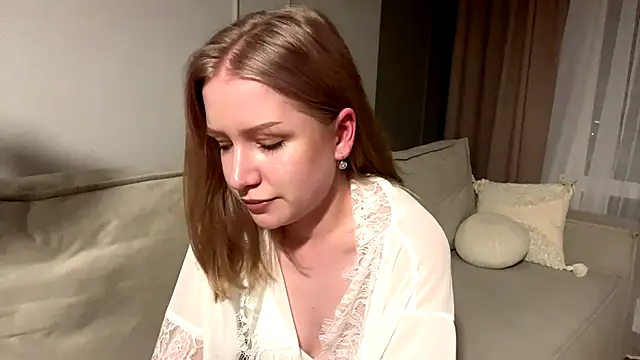 Alice meow15 online show from 11/22/25, 03:22