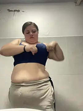 Kitty Bms  online show from 12/17/25, 06:58