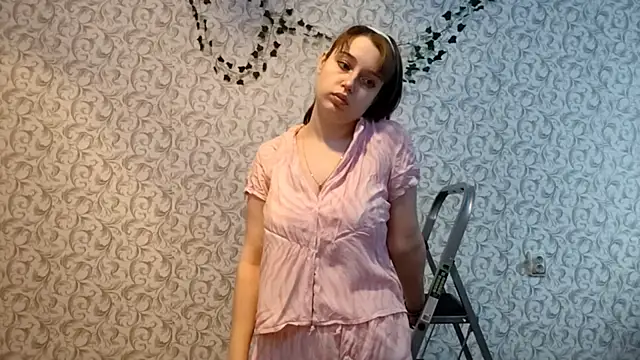 Snapshot of Lilidreamsy chatting on 12/05/25, 10:13 Lilidreamsy online show from 12/05/25, 10:13