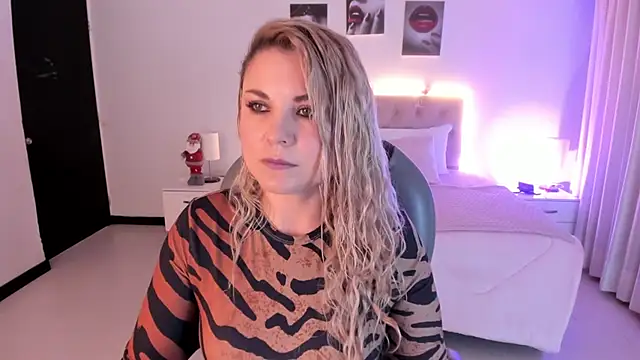 Violeta Hotter online show from 11/24/25, 10:59