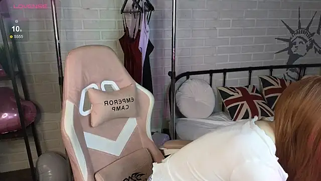 Ginger Kristin online show from 11/29/25, 08:17