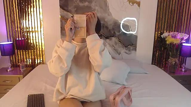 MiticaBrennet  online show from 02/07/26, 03:54