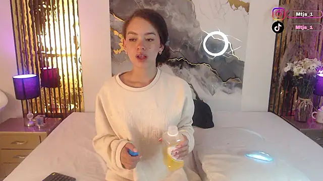 MiticaBrennet  online show from 02/28/26, 06:25