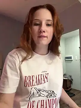 FoxyEmerald online show from 12/20/25, 10:39