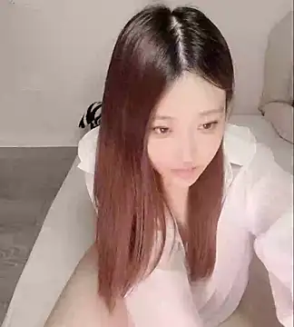 clara-cc online show from 06/05/26, 04:45