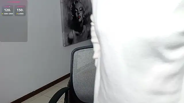 Snapshot of Brandy_Gem chatting on 12/20/25, 07:48 Brandy Gem online show from 12/20/25, 07:48