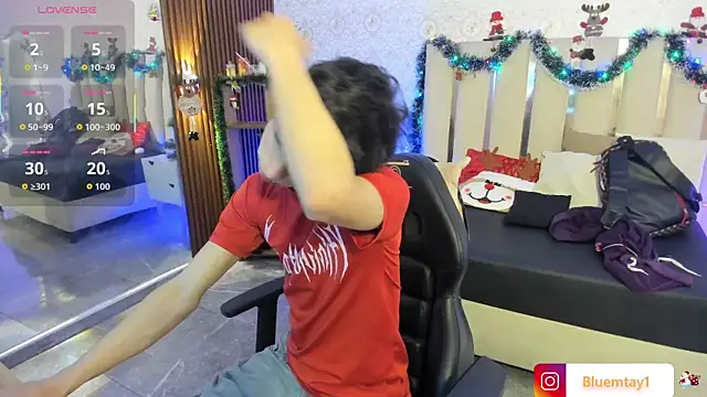 kaelwolf tay online show from 12/16/25, 07:30