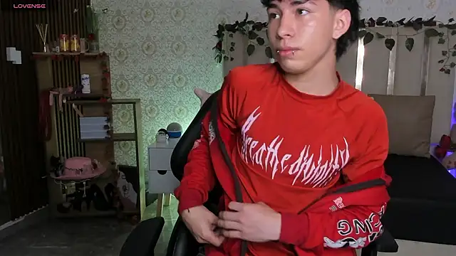 kaelwolf tay online show from 02/12/26, 07:09