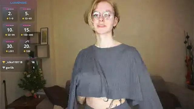 ToyaPletz online show from 04/12/26, 07:08